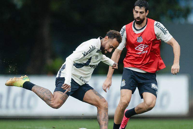 Santos encara maratona de jogos decisivos entre Brasileirão e copas