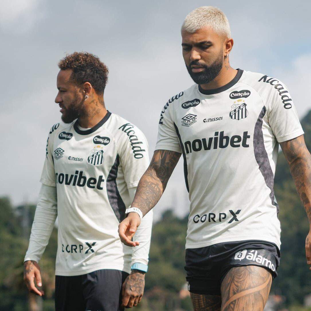 Neymar e Gabigol, que busca o centésimo gol pelo Peixe, vão formar novamente a dupla de ataque do Peixe
