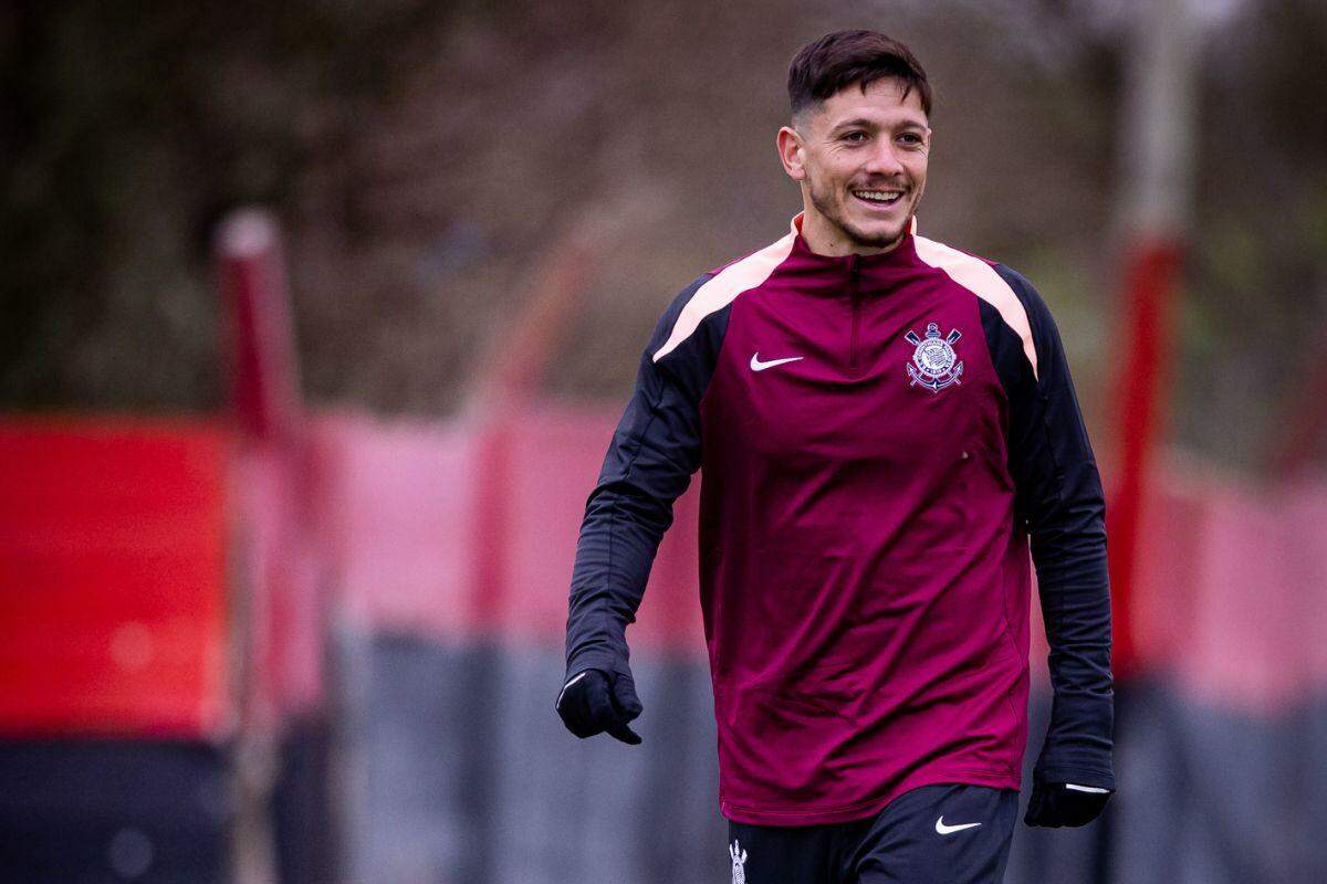 Corinthians enfrenta Rosario de Di Maria após desistir de Memphis em semana caótica