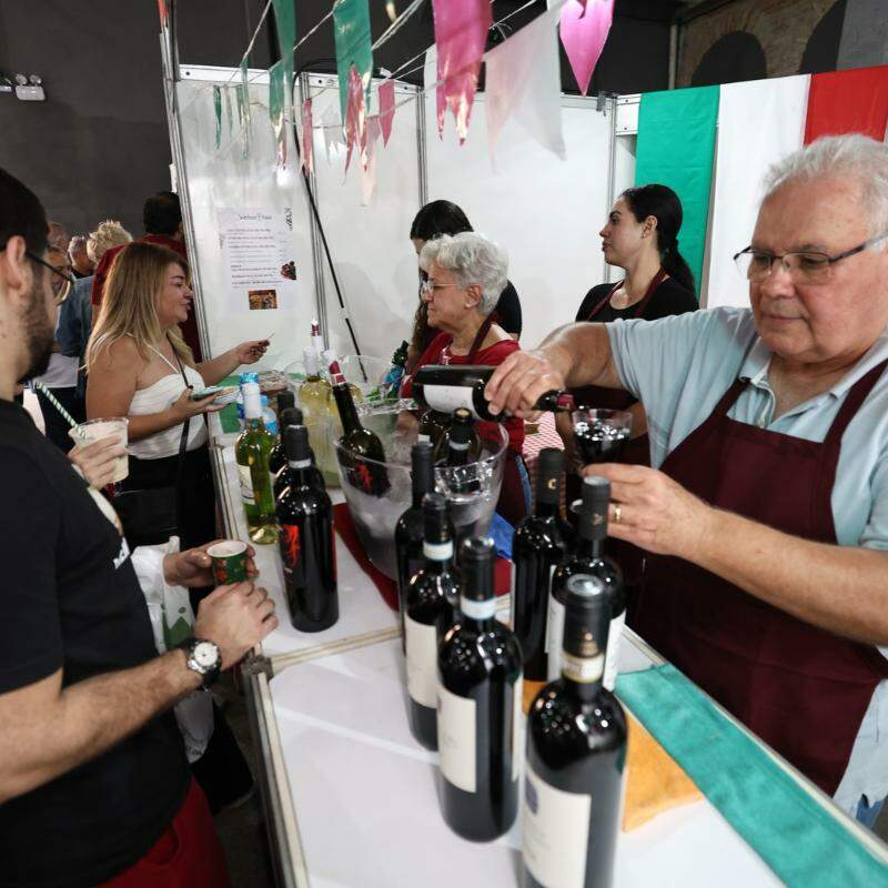 Pizza, ravioli, porchetta e gelato: festa gratuita leva sabores da Itália a Santos