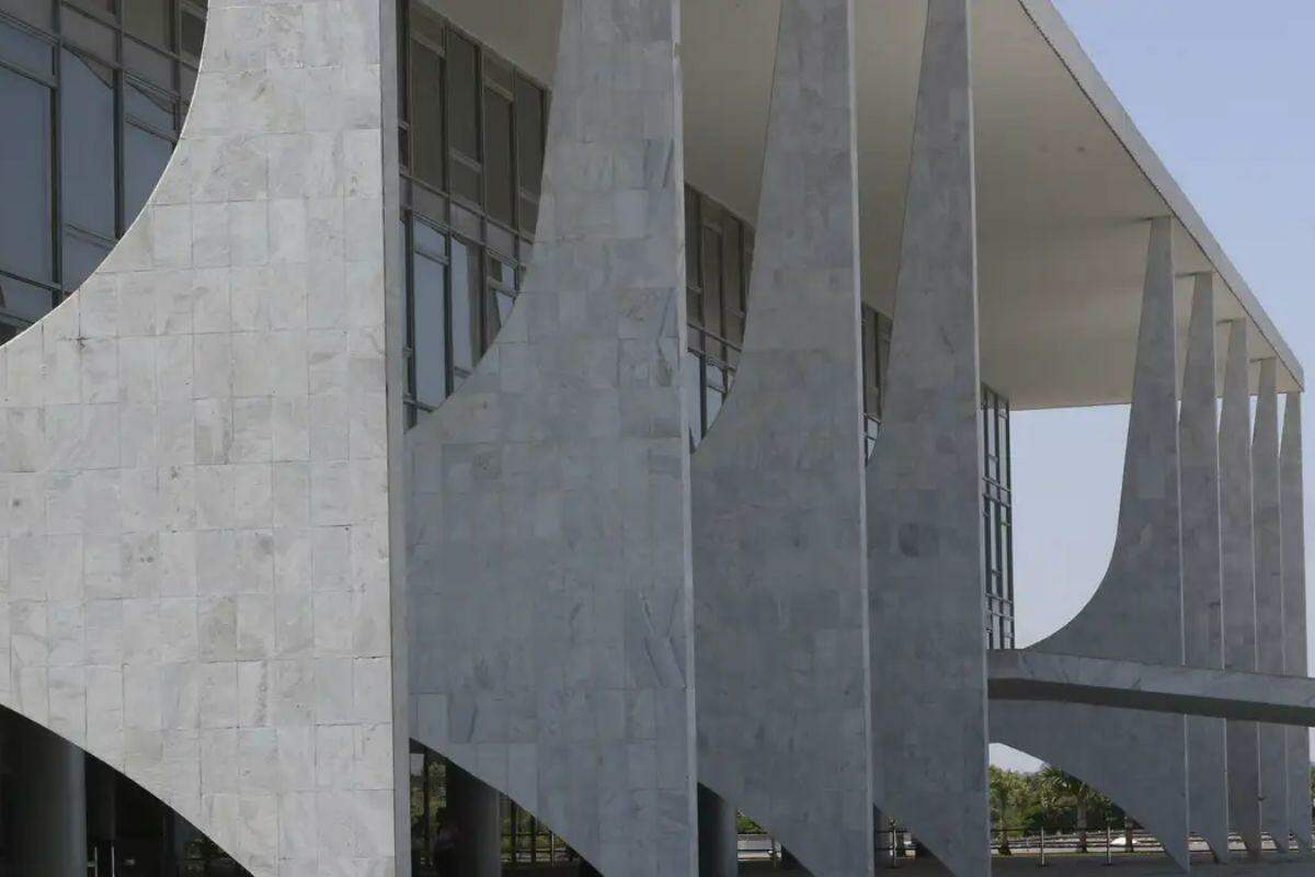 Governo abre processo de reciprocidade contra tarifas dos EUA