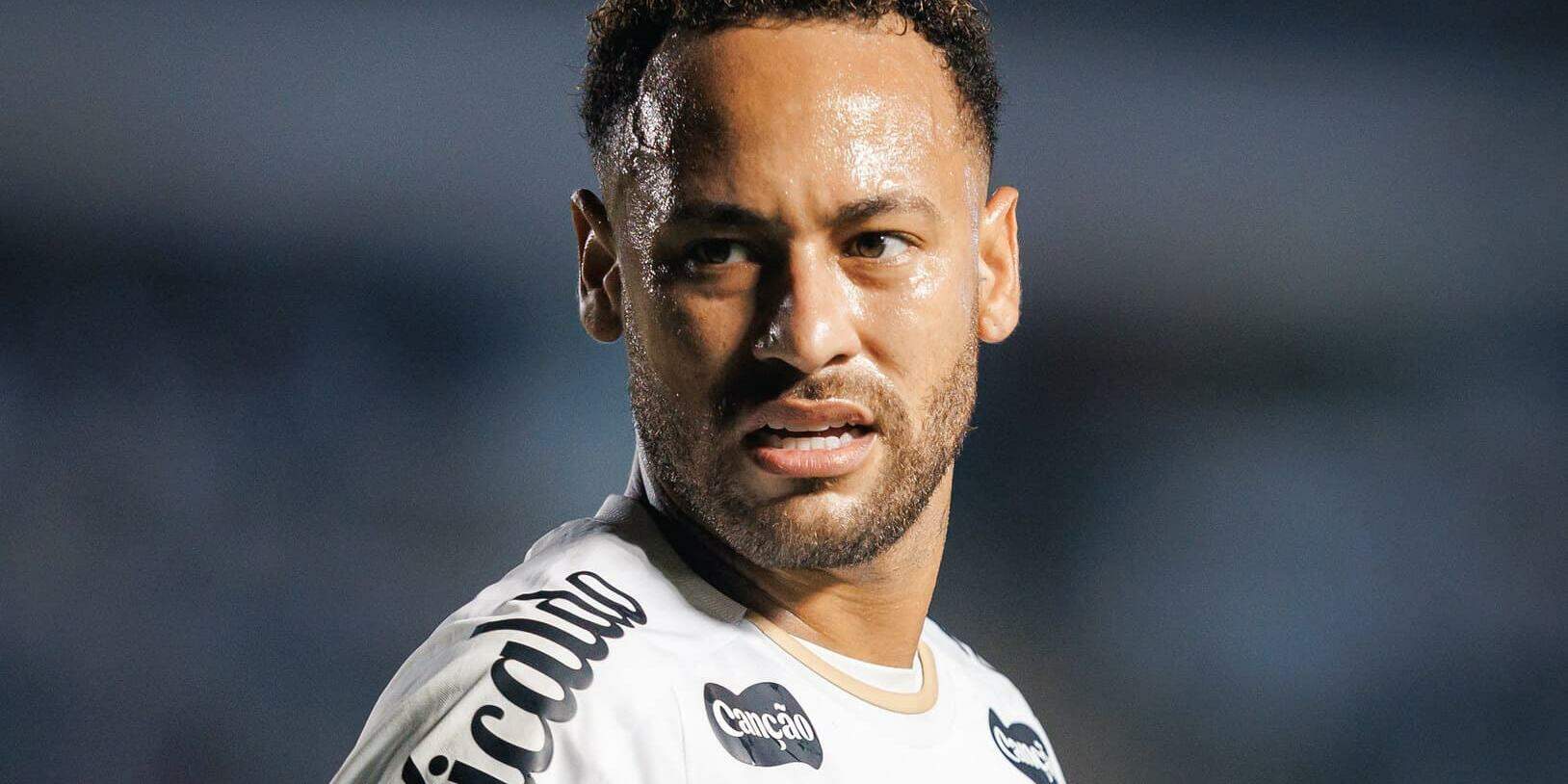 "Quem não quer conquistar alguma coisa aqui?", perguntou Neymar aos companheiros no vestiário da Vila, antes do jogo com o Macará