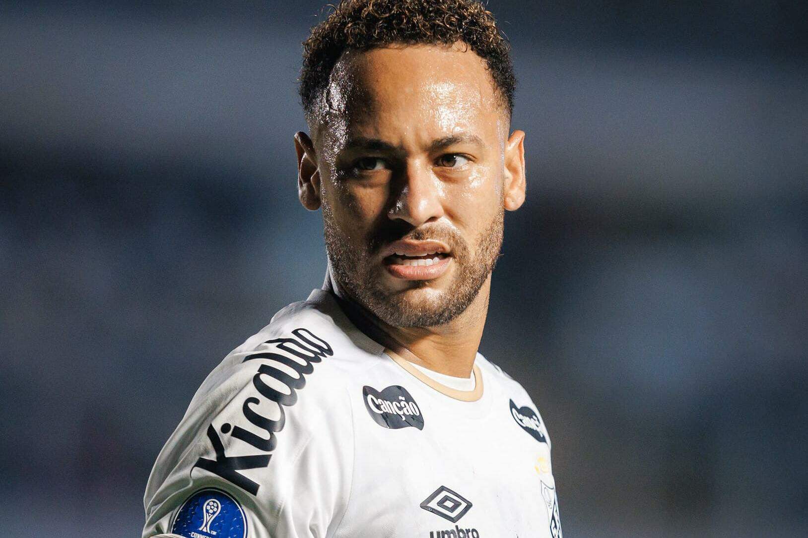 "Quem não quer conquistar alguma coisa aqui?", perguntou Neymar aos companheiros no vestiário da Vila, antes do jogo com o Macará