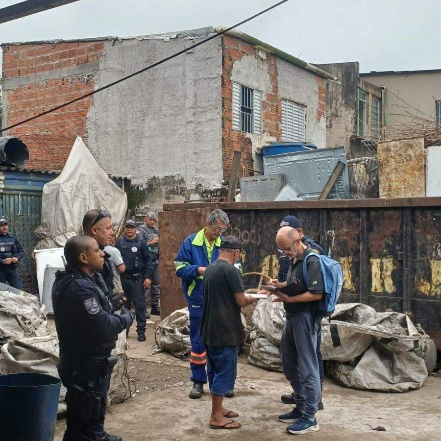 Não foram encontrados materiais de receptação no local