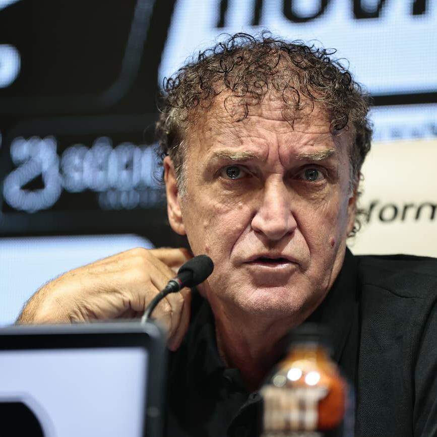 O técnico Cuca vê o Santos com outro ânimo para a sequência decisiva nas Copas e no Brasileirão