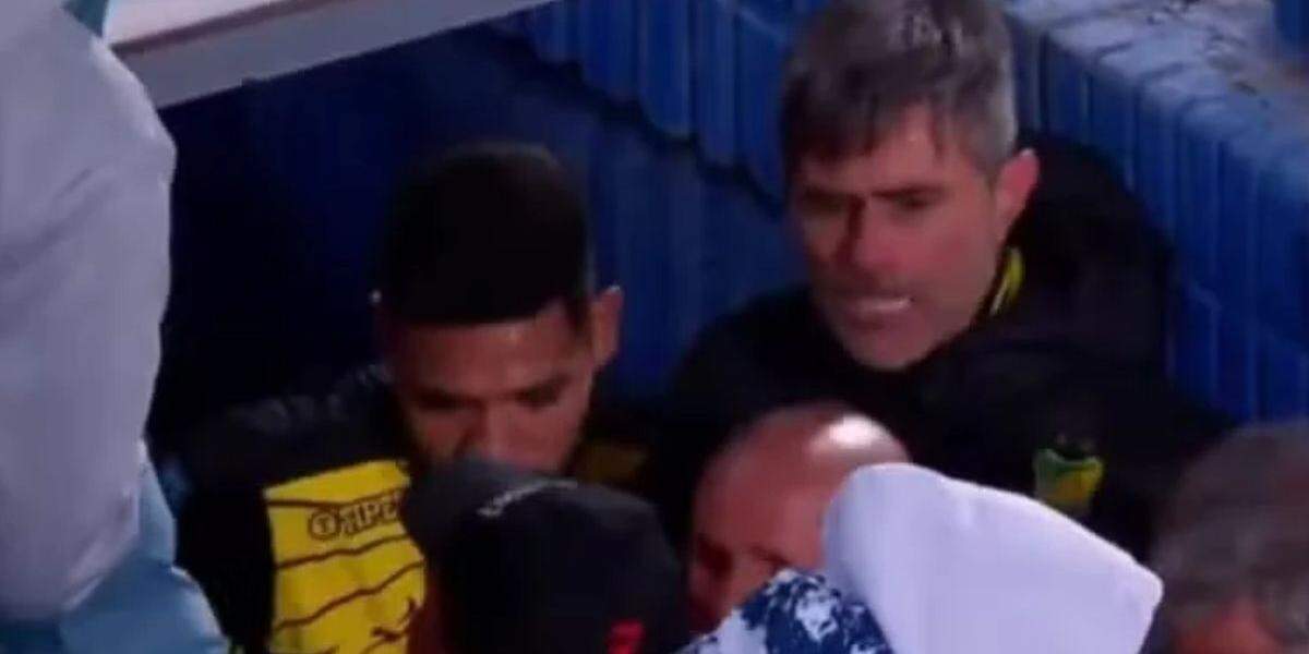 Treinadores de Velez e Defensa Y Justicia trocam socos após partida do Campeonato Argentino