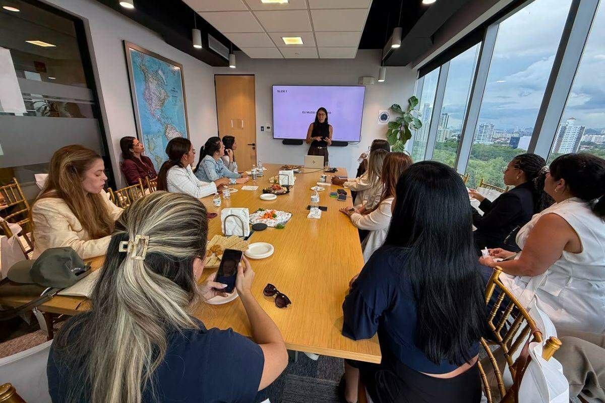 Na Svitzer, foram destacados à comitiva brasileira os conceitos que marcam a atuação da empresa, como diversidade e participação feminina