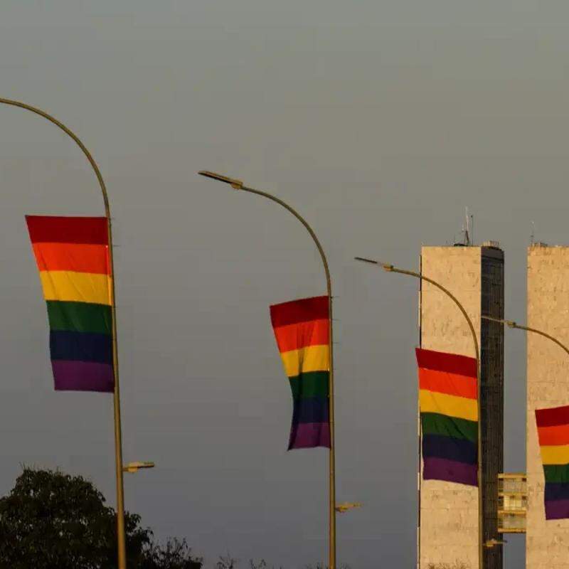 Candidaturas LGBT+ têm recorde em 2026 e se espalham por mais partidos