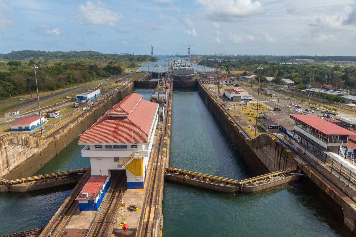 Participants watched a vessel transit through the Panama Canal and learned how the infrastructure operates, enabling passage between the Atlantic and Pacific oceans