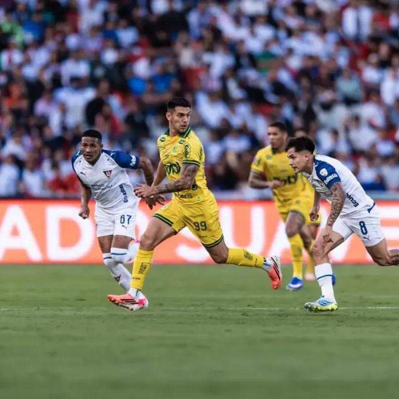 O time paulista foi superior aos equatorianos durante a maior parte do jogo, dando poucas chances à LDU