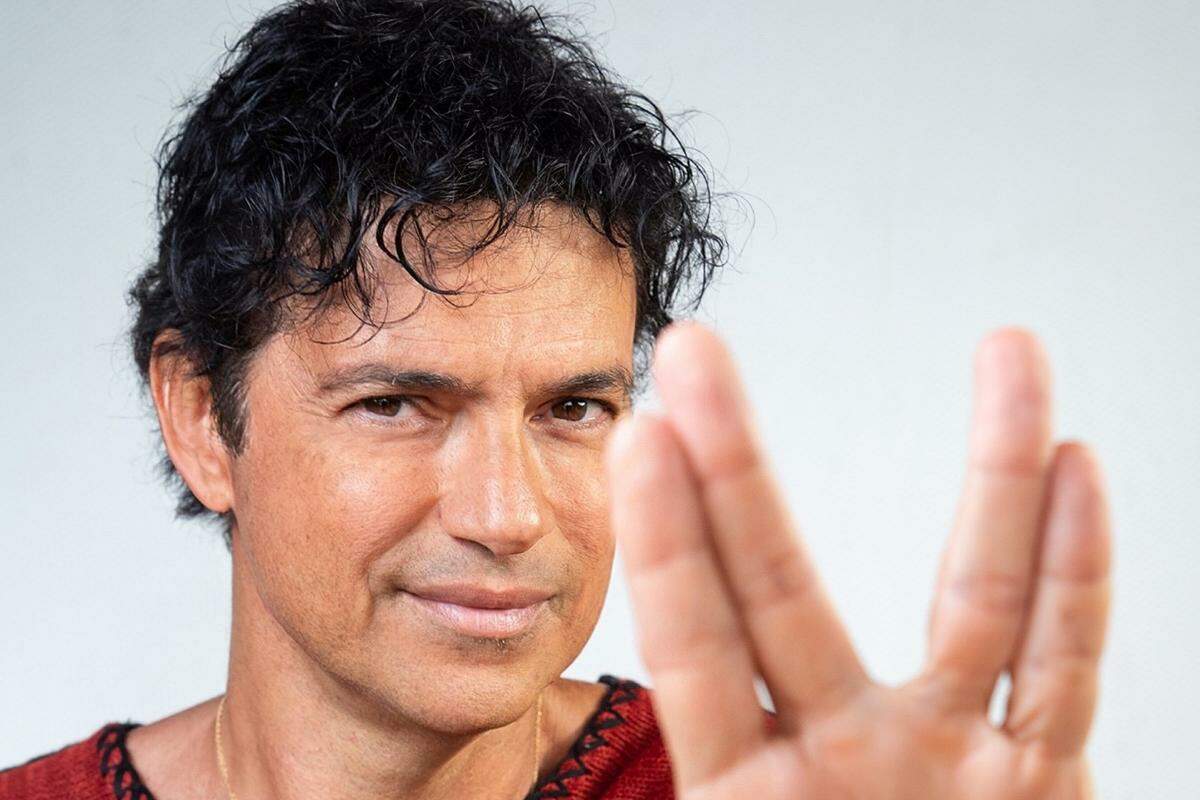 "A MPB sempre foi uma música que não era para todos. Hoje, a gente tem esse sucesso, Djavan, Caetano, Bethânia, Chico lotando estádio... é uma megavitória”, diz o artista