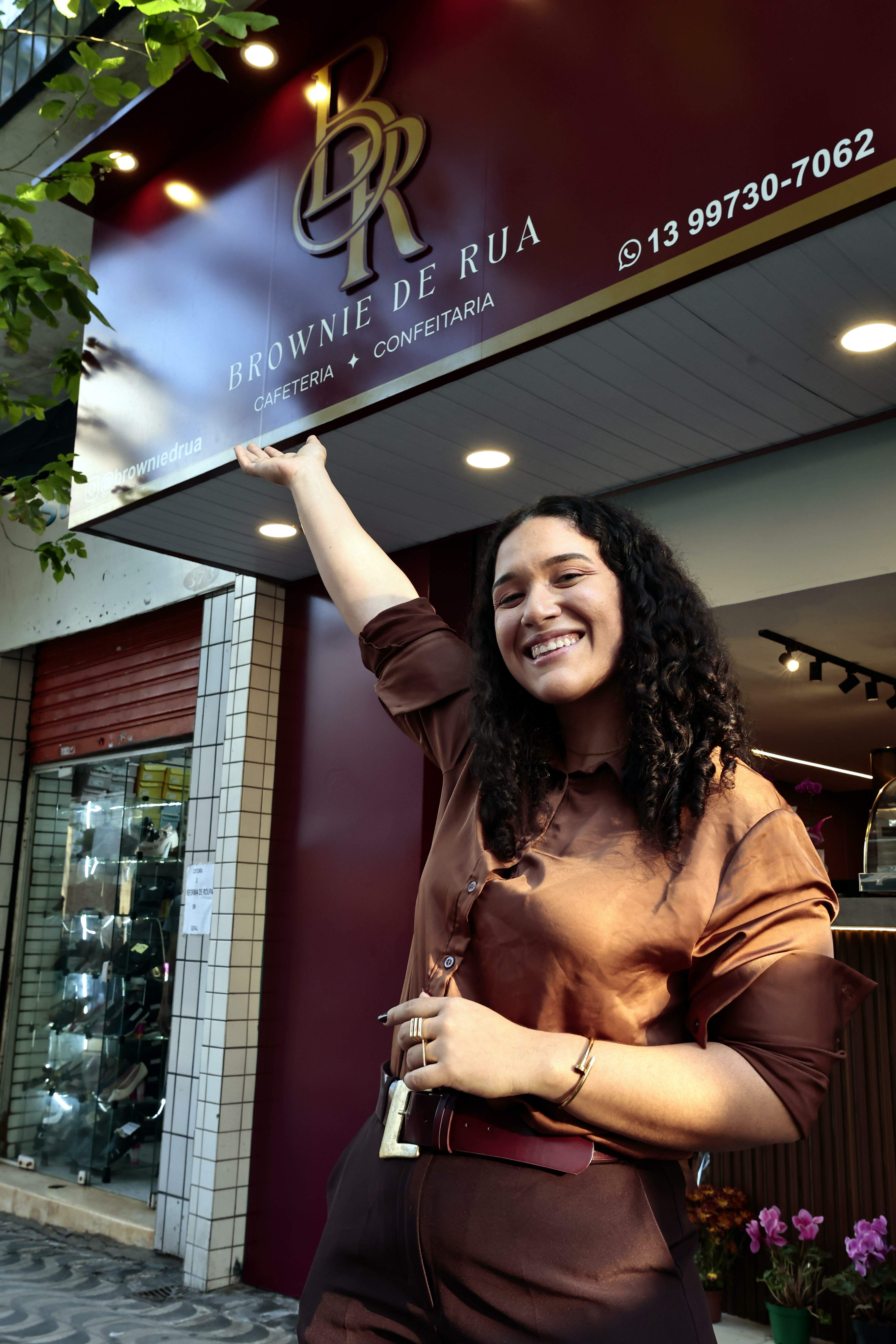 Amanda saiu da informalidade e realizou o sonho da própria loja