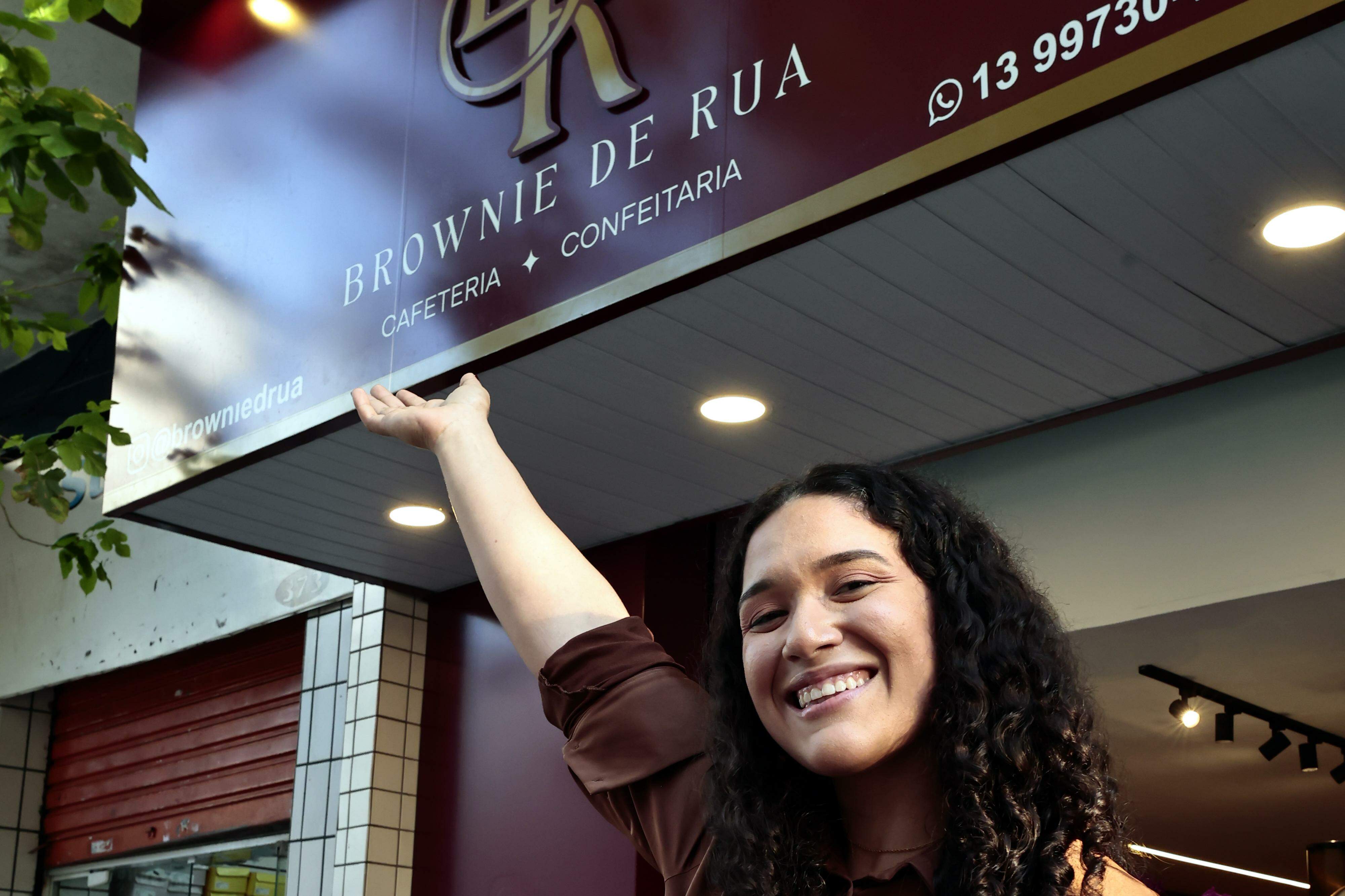 Amanda saiu da informalidade e realizou o sonho da própria loja