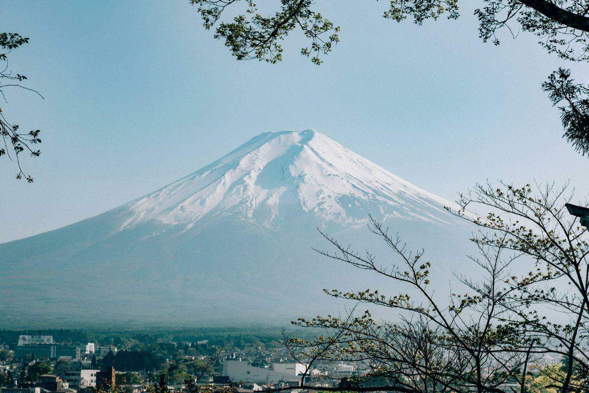 Homem de 48 anos deixou filho, de 7, sozinho em trilha no Monte Fuji, no Japão