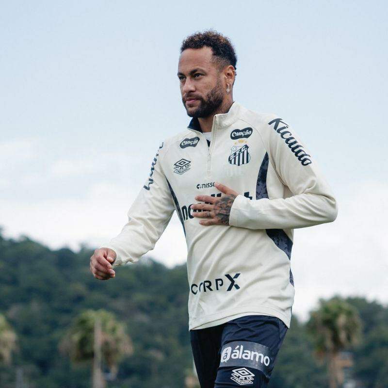 Após ser poupado na Sul-Americana, Neymar deve voltar ao time titular