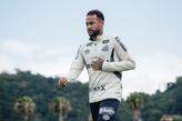 Após ser poupado na Sul-Americana, Neymar deve voltar ao time titular