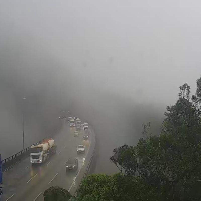 Lentidão foi registrada em rodovias da Baixada Santista nesta segunda