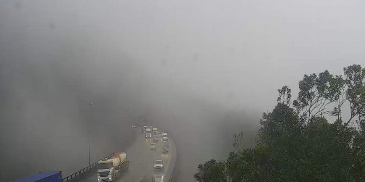 Lentidão foi registrada em rodovias da Baixada Santista nesta segunda