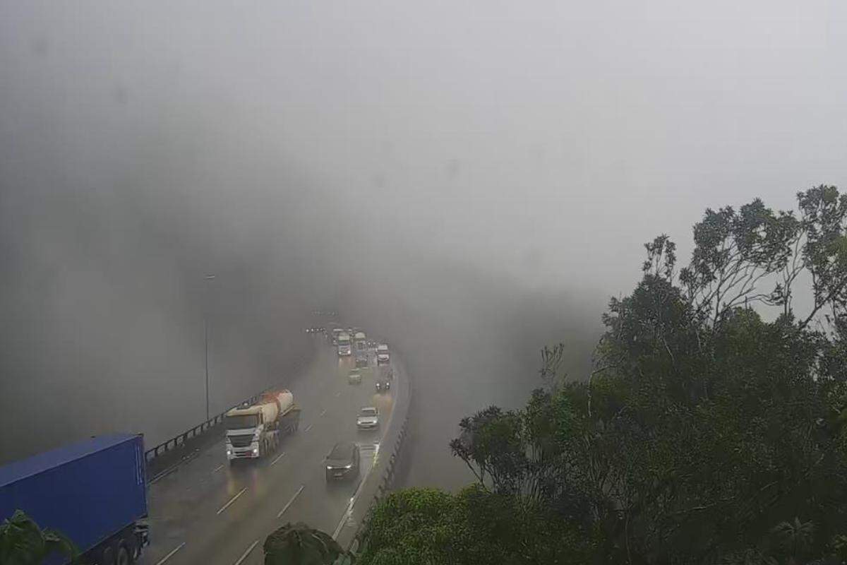Lentidão foi registrada em rodovias da Baixada Santista nesta segunda