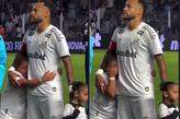 Vitória abraça Neymar e recebe carinho do ídolo: amor recompensado