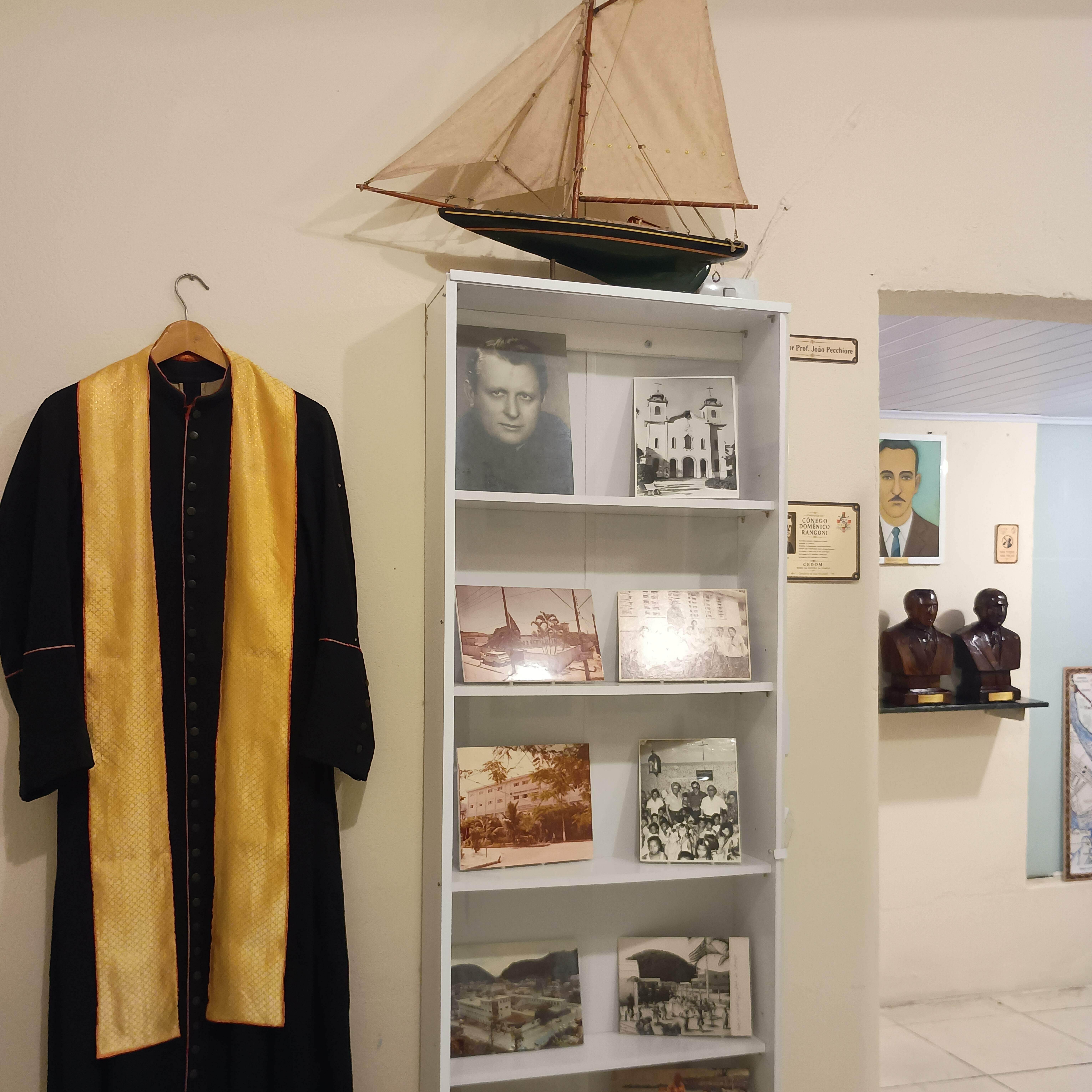 De maquetes a cartões postais e fotografias: público pode visitar