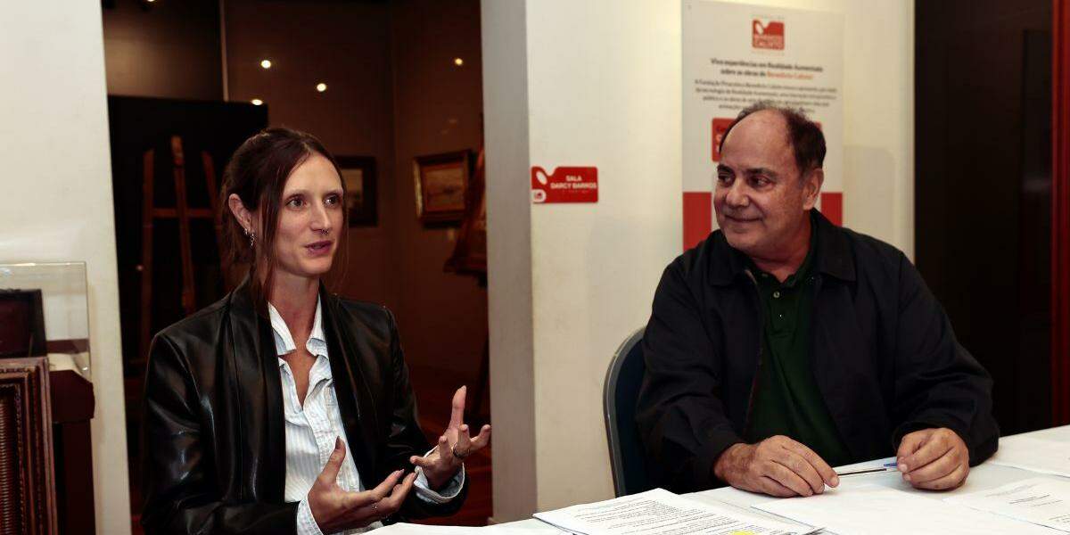O presidente Roberto Clemente Santini fez o convite para Thamyres