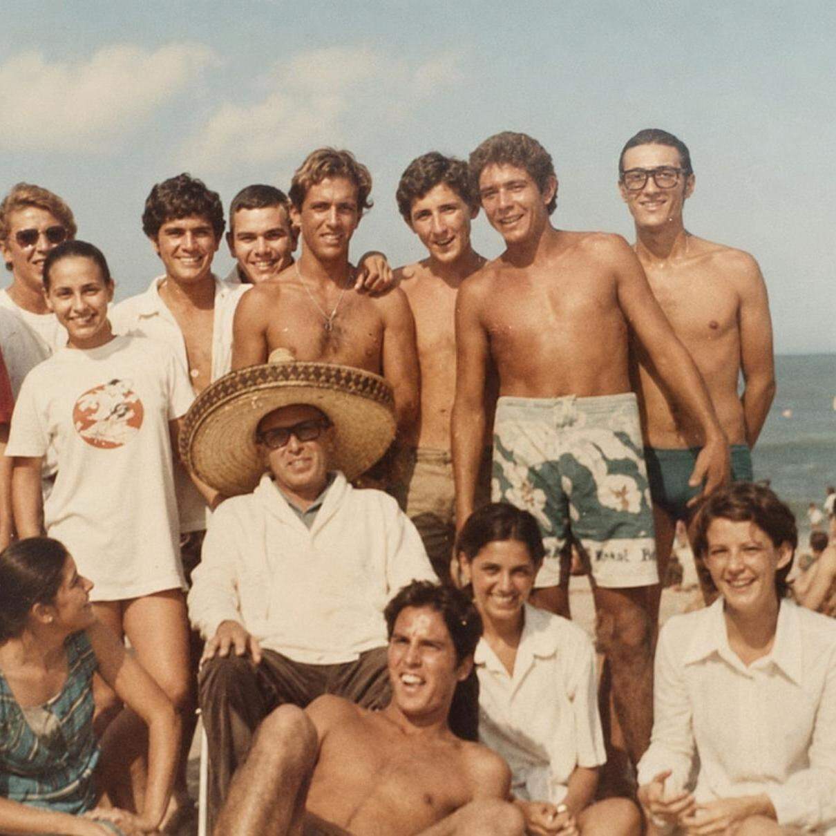 A Turma dos Big Kahuna, no Canal 3, com Aristóteles Guimarães, pai de Pardal, ao centro