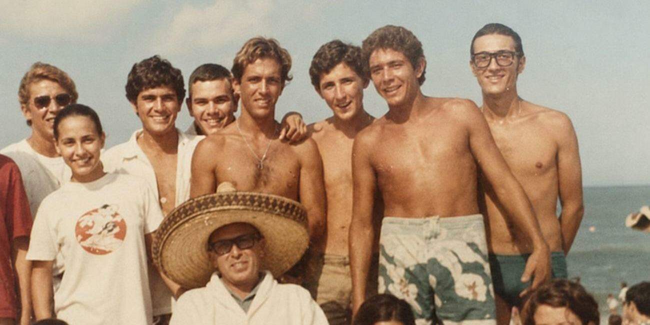 A Turma dos Big Kahuna, no Canal 3, com Aristóteles Guimarães, pai de Pardal, ao centro