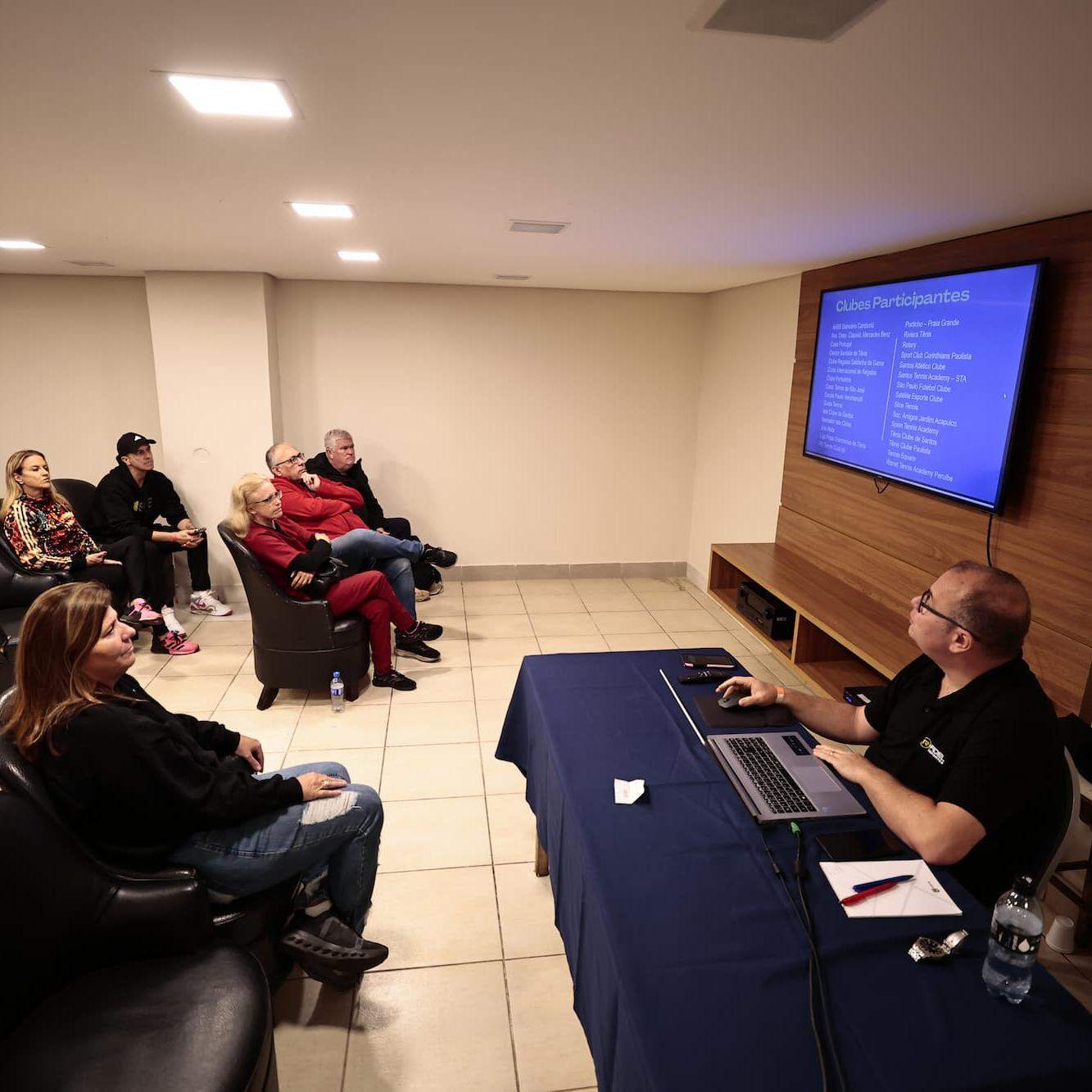 Representantes de clubes participaram do Congresso Técnico do torneio, que começa no dia 9 de setembro