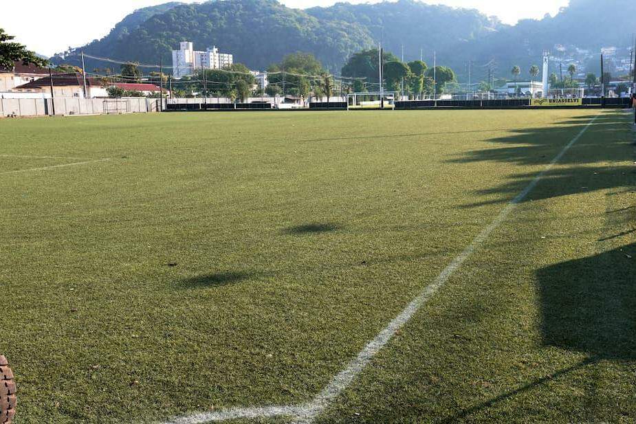 Enquanto o projeto de um novo CT da base não sai do papel, as equipes menores usam a estrutura do CT Rei Pelé