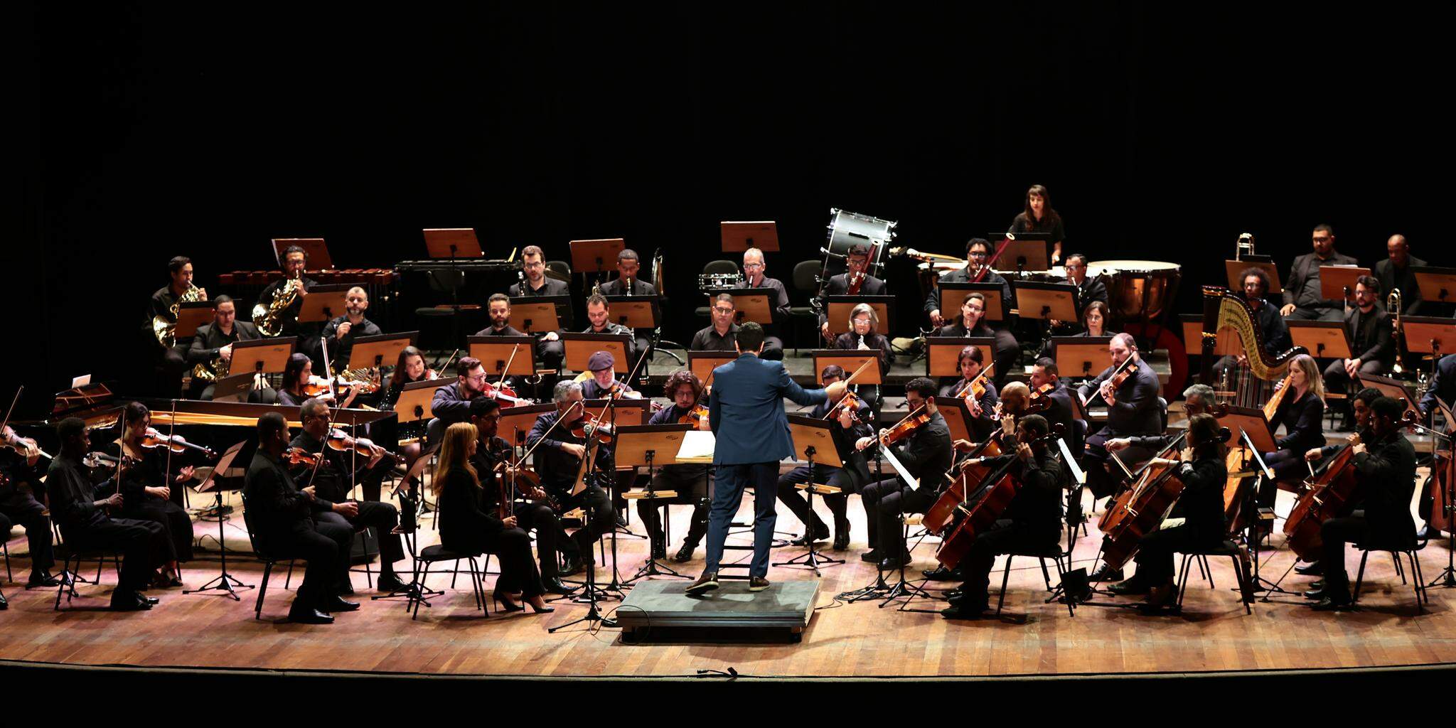 Miniaturas para o Violino é o concerto que a Orquestra Sinfônica Municipal de Santos apresenta no Teatro Municipal