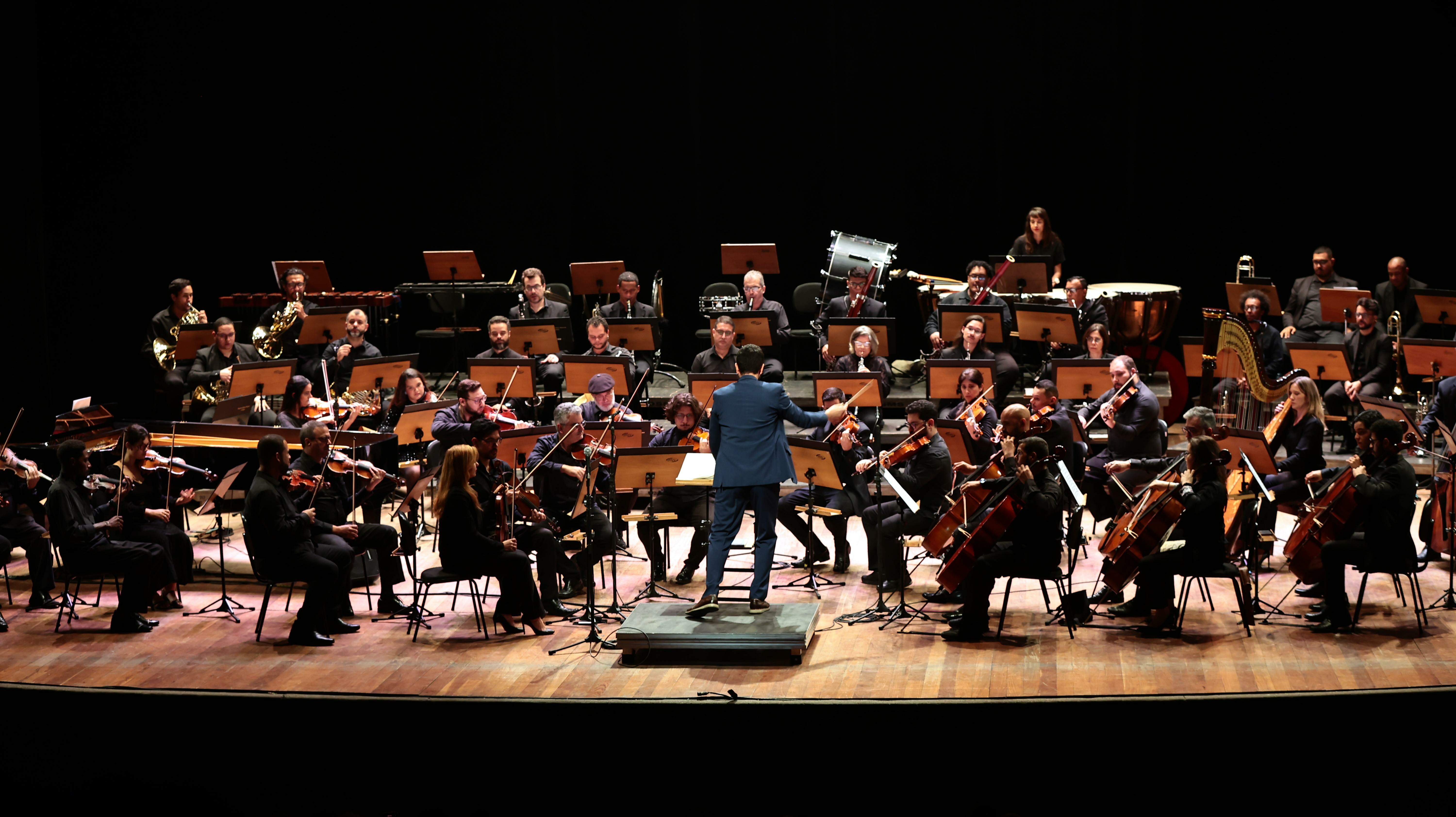 Miniaturas para o Violino é o concerto que a Orquestra Sinfônica Municipal de Santos apresenta no Teatro Municipal
