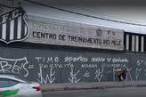 CT do Santos FC, no bairro do Jabaquara, amanheceu pichado nesta quinta-feira (27)