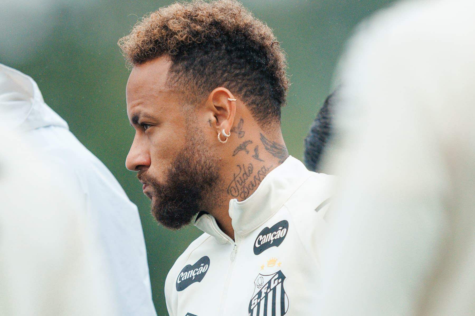 Neymar só jogou em três dos 15 clássicos paulistas desde que voltou ao Santos