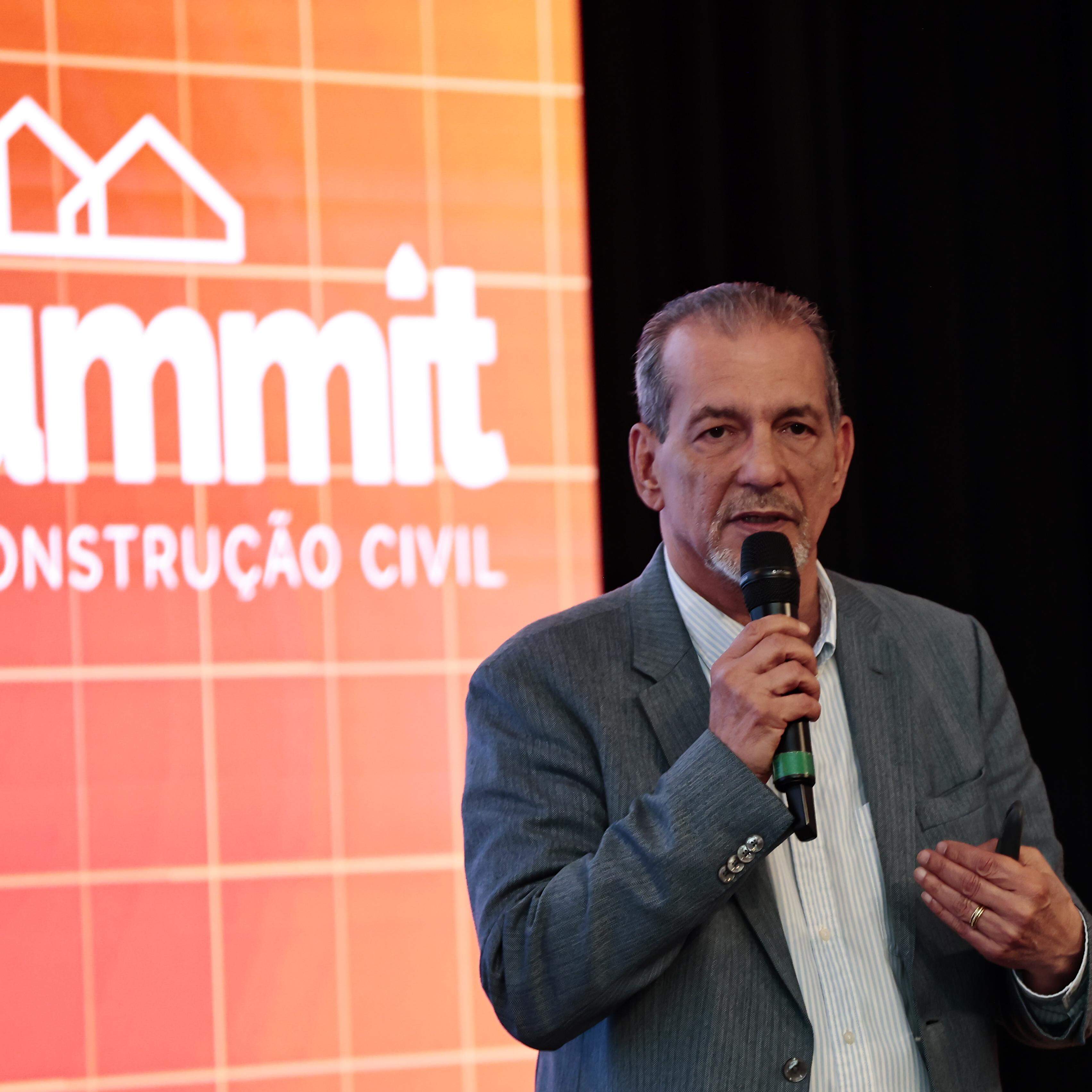 Celso Petrucci, diretor do Secovi: “a classe média está espremida”