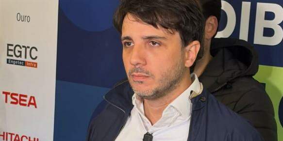 Julgamento do processo de registro de Renan Santos seria iniciado, em plenário virtual do TSE, nesta segunda-feira (31)