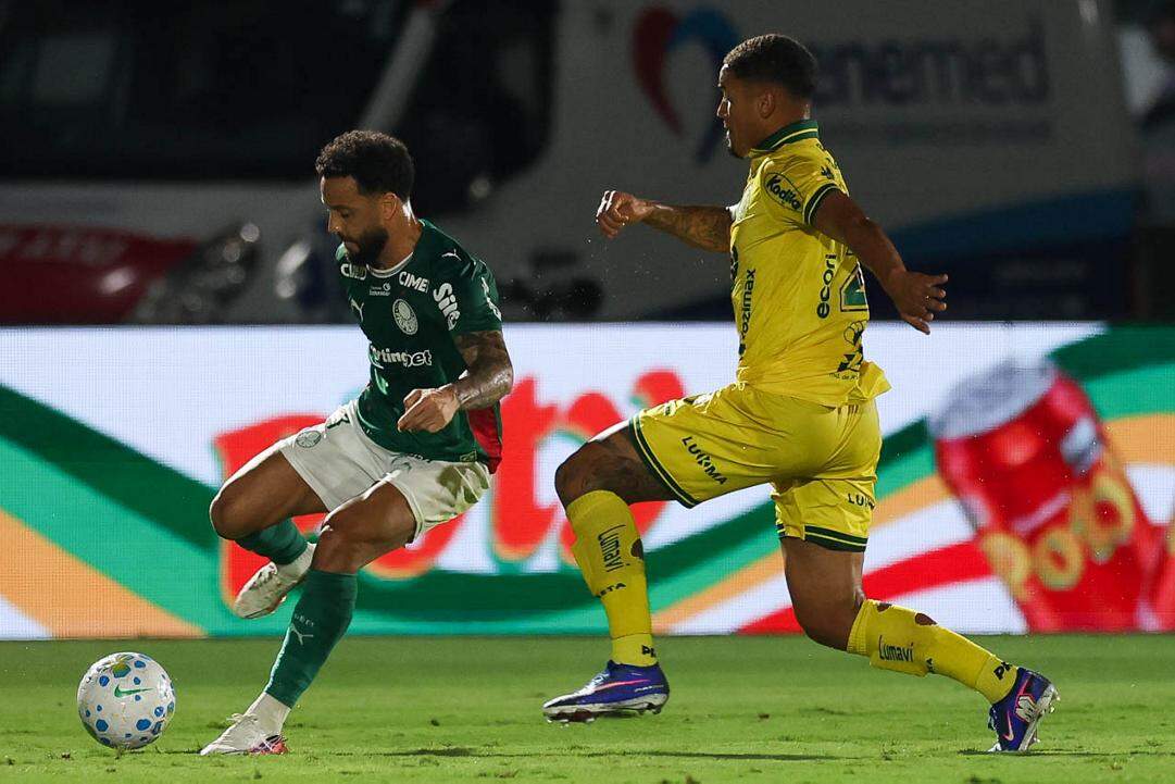 Palmeiras decepciona, empata com o Mirassol e vê Flamengo mais perto no Brasileirão