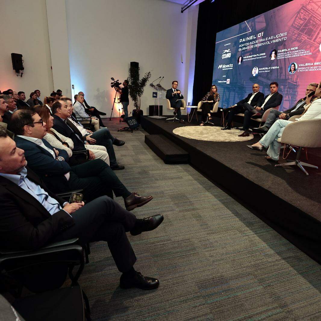 Summit Porto-Indústria recebeu público no auditório do Grupo Tribuna e discutiu temas relevantes