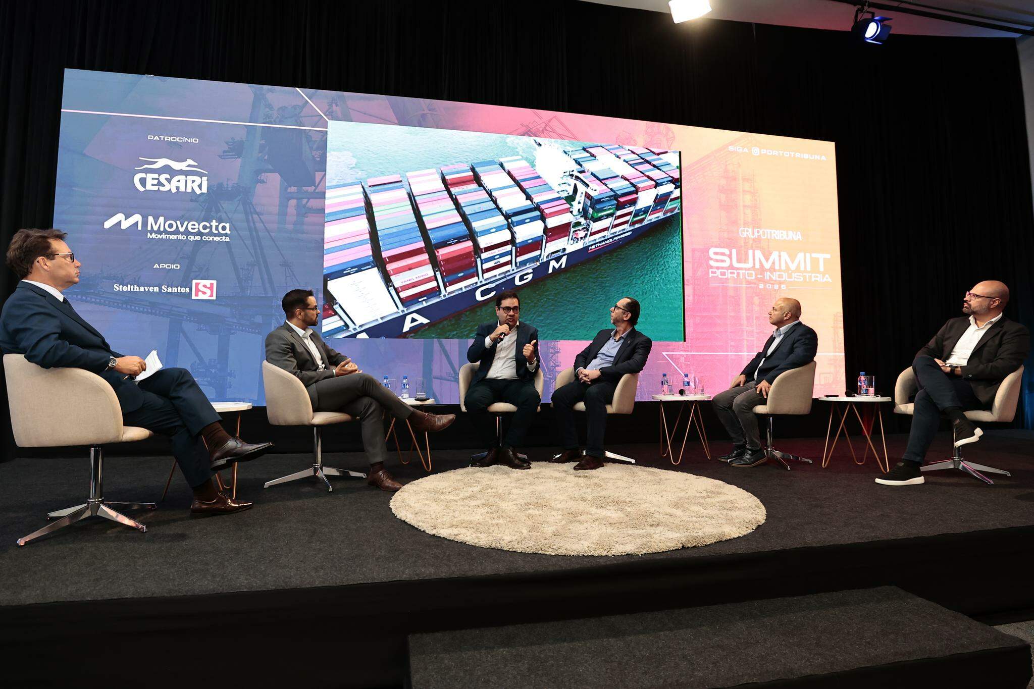 Segundo painel do Summit Porto-Indústria, no Grupo Tribuna, teve como tema Gargalos Logísticos, Competitividade e a Neoindustrialização e abordou a necessidade de soluções