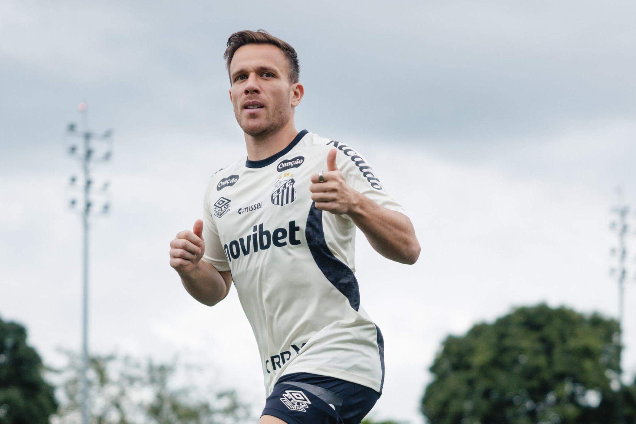 Santos encara o Internacional em duelo direto contra o rebaixamento