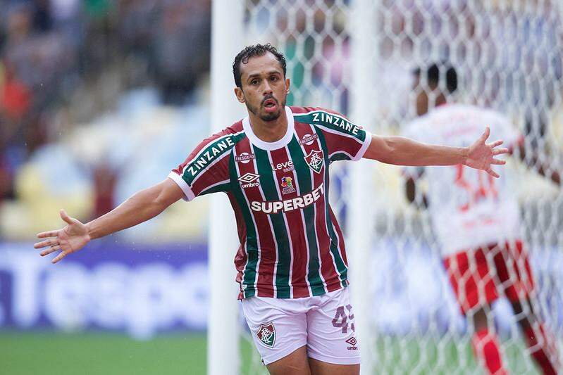 Lima tem contrato com o Fluminense até o final de 2027 e este ano defendeu o América do México
