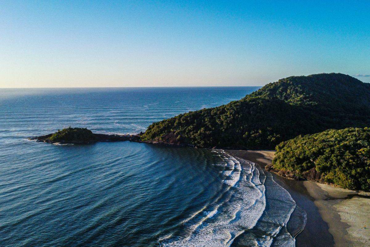 Corpo foi encontrado próximo da Praia do Indaiá, em Bertioga