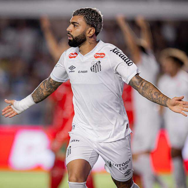 Emprestado ao Santos até o final da temporada, Gabigol tem mais dois anos de contrato com o Cruzeiro