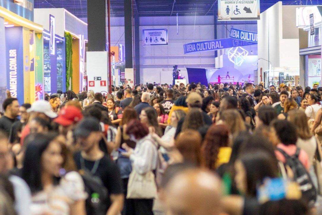 Entre as atrações internacionais estão Ana Huang e Lynn Painter