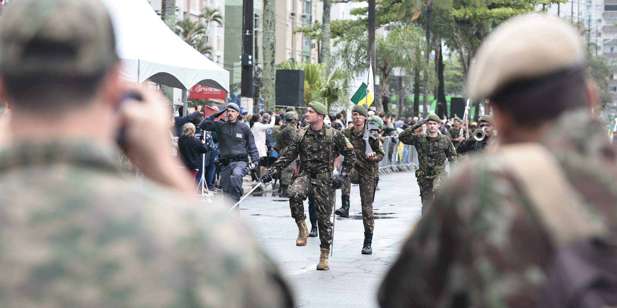 Espectadores chegaram aos poucos, à medida que precipitação dava trégua, entre os canais 5 e 6
