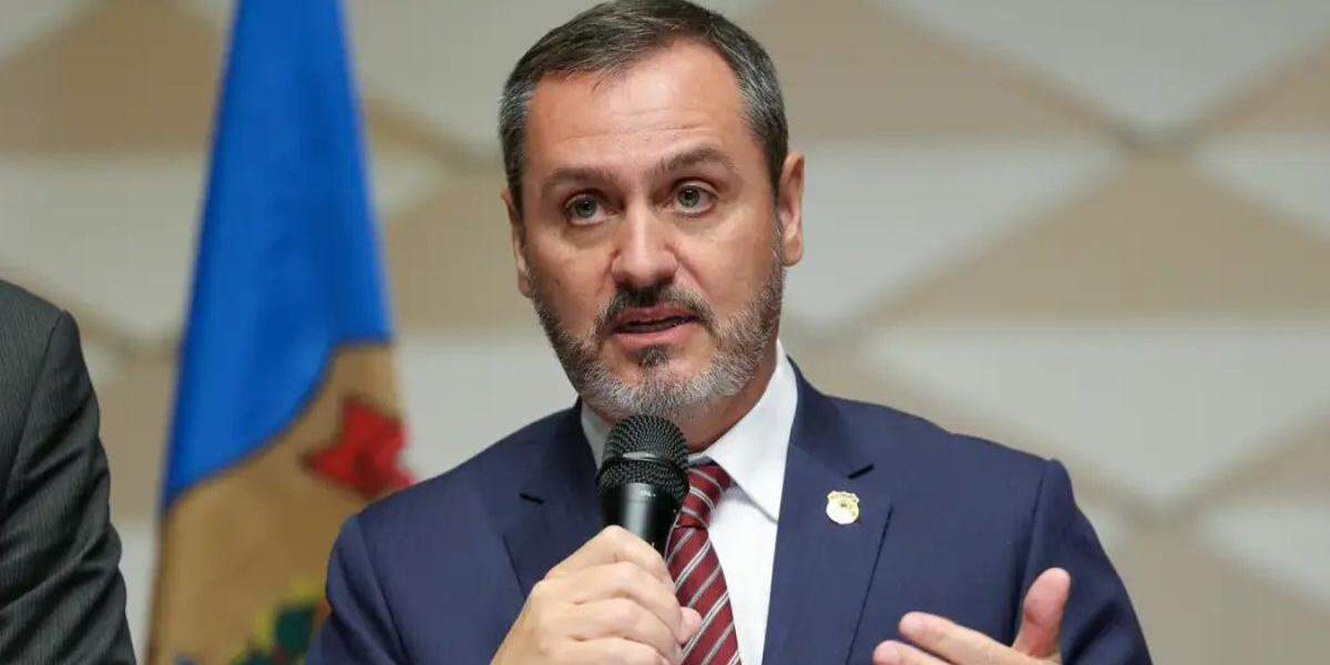 Diretor-geral da Polícia Federal, Andrei Rodrigues, foi afastado de suas funções após determinação de André Mendonça