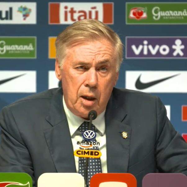 Ancelotti explica convocação de jovens e ausência de veteranos: 'Porta não está fechada'