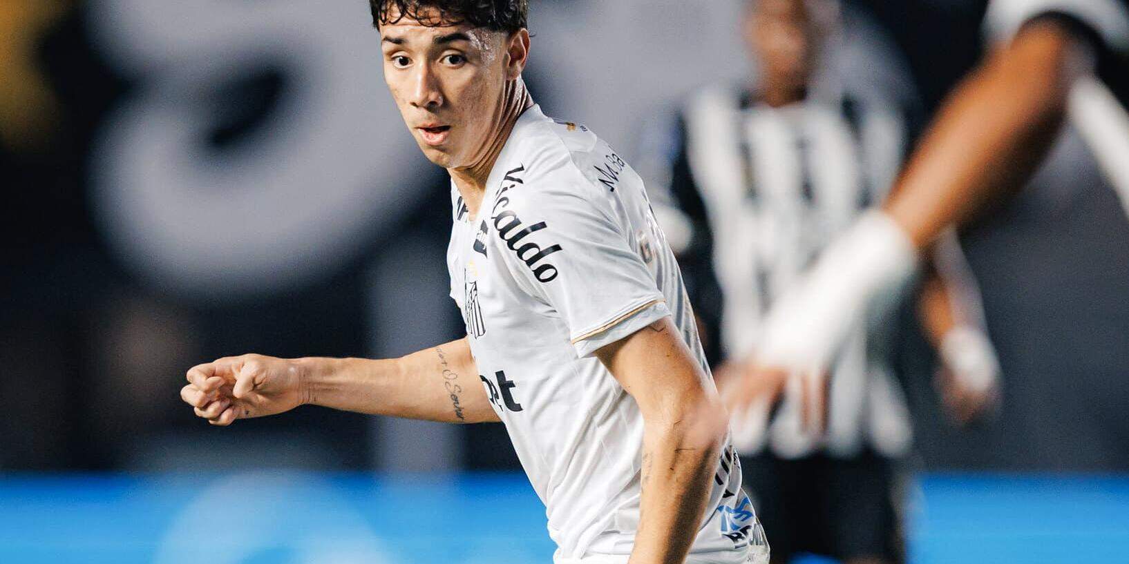 Um dos destaques do Peixe contra o Galo, Gabriel Bontempo comemorou convocação por Ancelotti