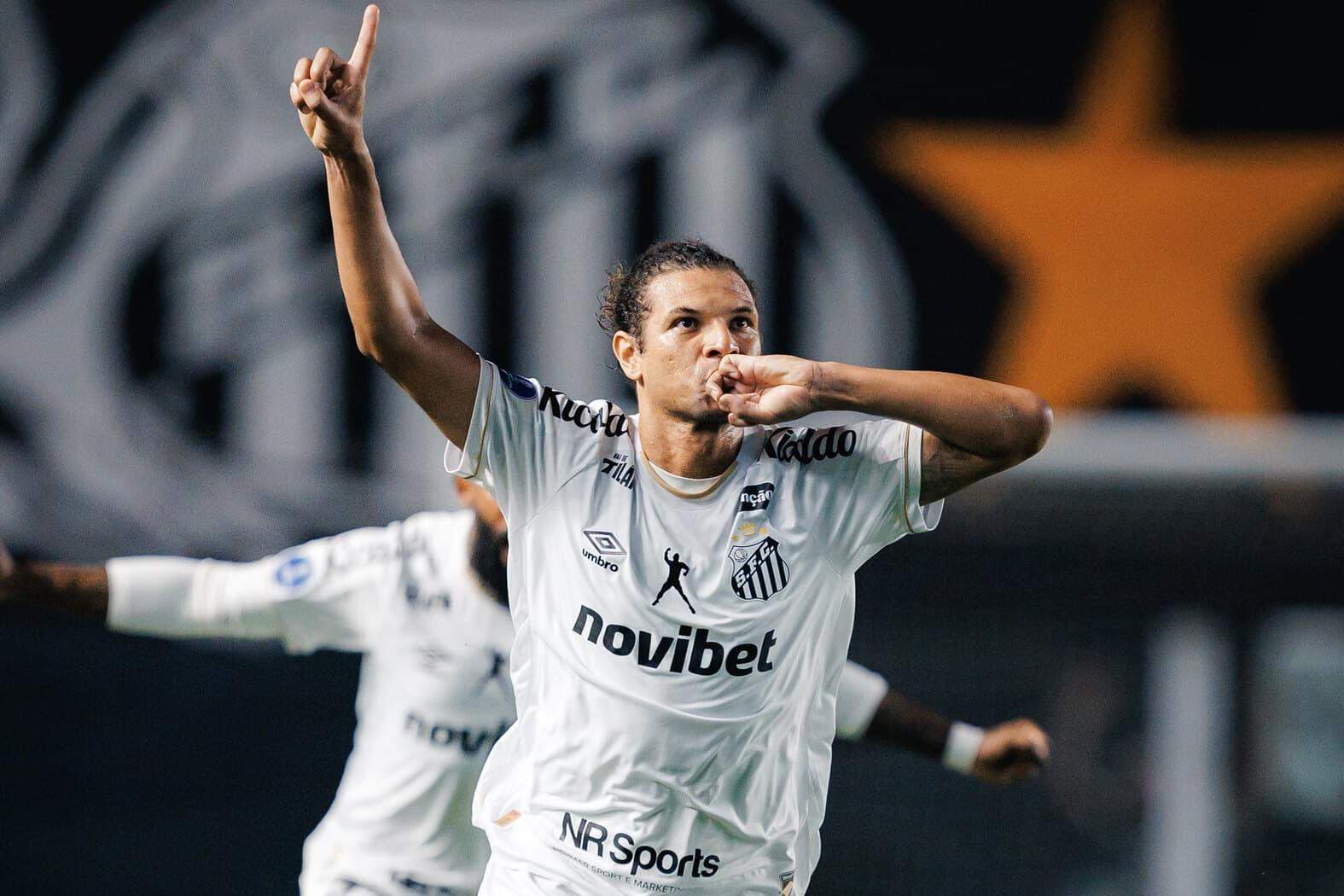 Desde a volta das competições, após a Copa, Willian Arão marcou três gols pelo Santos