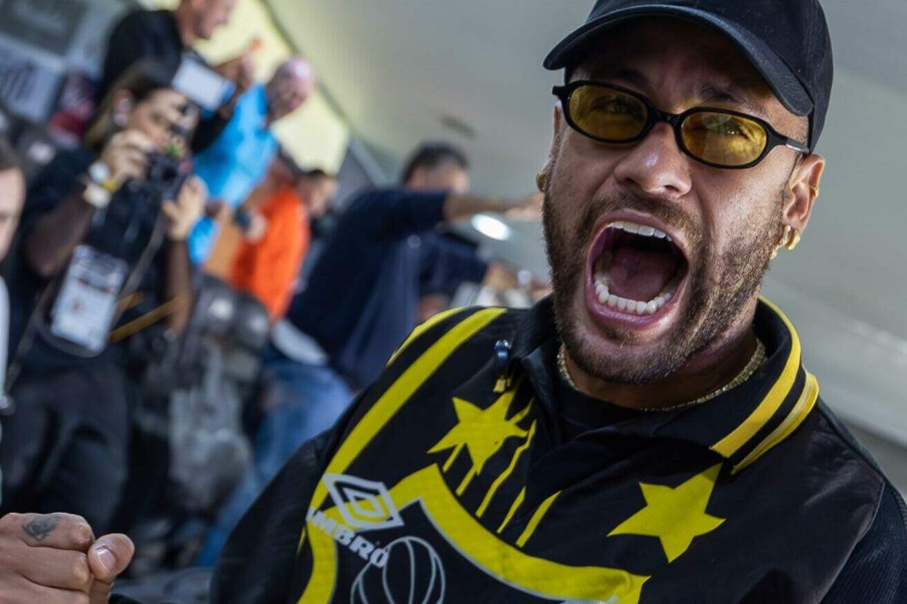 Neymar vibrou com a vitória do Peixe sobre o Atlético-MG, que fez o time abrir vantagem na Copa Sul-Americana
